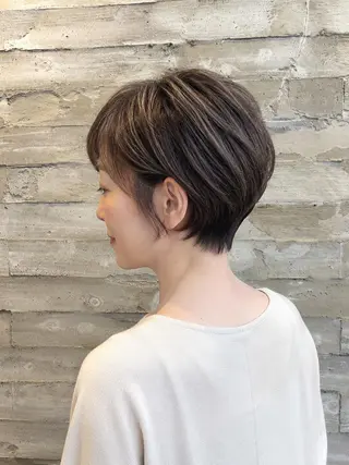 ショート ショートカット │ 白髪ぼかし│ゆうまのヘアスタイル