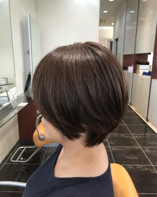 ショート カラー 赤間 飛鳥のヘアスタイル