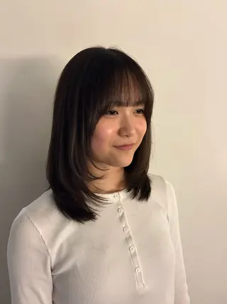 セミロング NanaKo 表参道 レイヤー/ハッシュのヘアスタイル