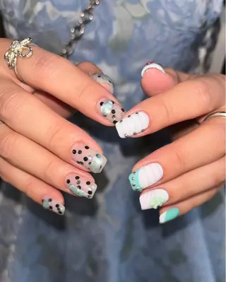 ネイル 🪐富島彩夏 /海外nail🪐のネイルデザイン