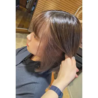 カラー 🩵盛れる顔周り/ 艶カラーemi🩵のヘアスタイル
