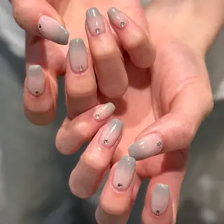 ネイル Minou. (ミヌー)のネイルデザイン