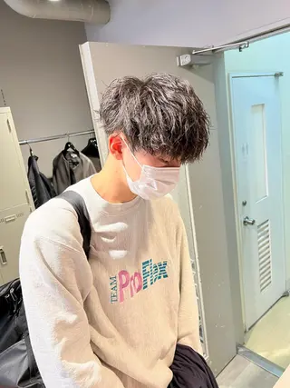 ショート カラー パーマ メンズパーマ特化 TAIGAのヘアスタイル