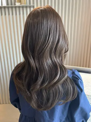 カラー 23° ねねのヘアスタイル