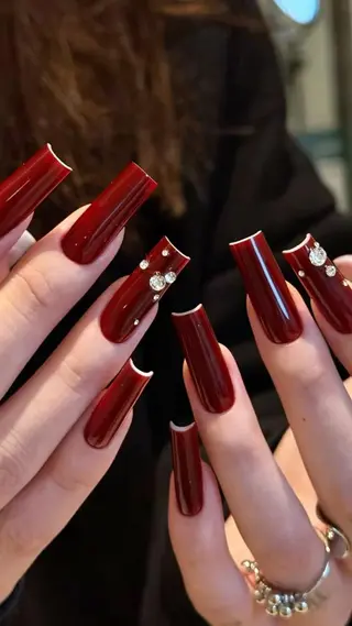ネイル H-nail ロング/3D/Y2Kのネイルデザイン