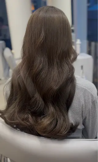 ロング honoka /透明感カラーのヘアスタイル