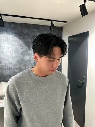カラー メンズ 💈原宿指名No.1 センターパート💈のヘアスタイル