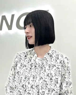 ショート カラー ヘアアレンジ 縮毛矯正🤍 ボブ/ HIKARIのヘアスタイル