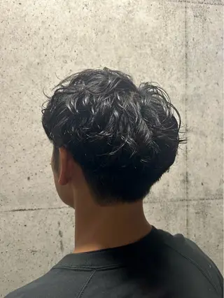 ショート パーマ メンズ 青山 里帆のヘアスタイル