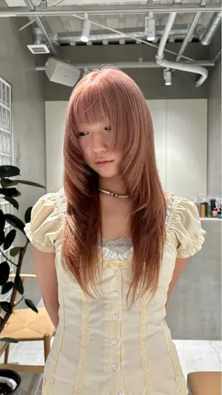 カラー 塔尾 真那のヘアスタイル