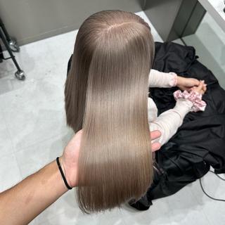 ロング カラー 💫艶ハイトーン×髪 質改善💫リュウトのヘアスタイル