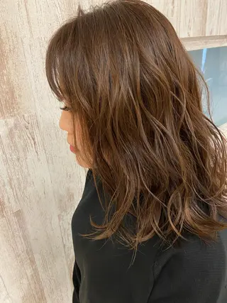 ミディアム カラー Oopsレイヤー 加藤澄都のヘアスタイル