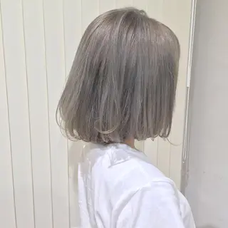 ミディアム カラー パーマ ヘアアレンジ ハイトーン特化🤍 浦住のヘアスタイル