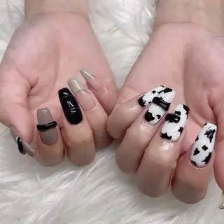 ミディアム ネイル Y. Sのネイルデザイン