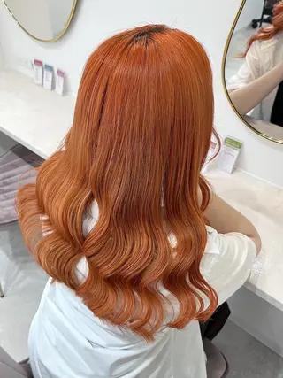ロング カラー 🐈‍⬛momo🐾 ブリーチ・Wカラーのヘアスタイル