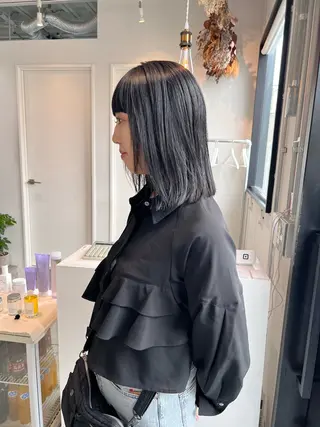 ミディアム カラー 松坂 真衣のヘアスタイル