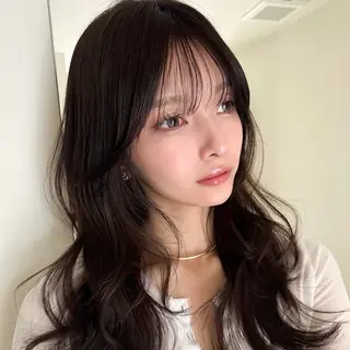 セミロング カラー ヘアアレンジ 内大久保 列夏のヘアスタイル