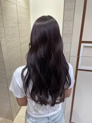 ロング カラー ICHINA🦋暗髪 /艶髪/トーンダウンのヘアスタイル