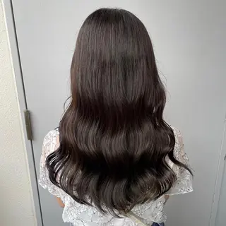ロング カラー パーマ ヘアアレンジ メンズ キッズ ネイル マツエク・マツパ アイブロウ 韓国系🇰🇷🩶 艶暗髪/MEIのヘアスタイル