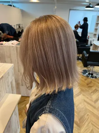 ショート カラー ブリーチ特化 梅田本多翔のヘアスタイル