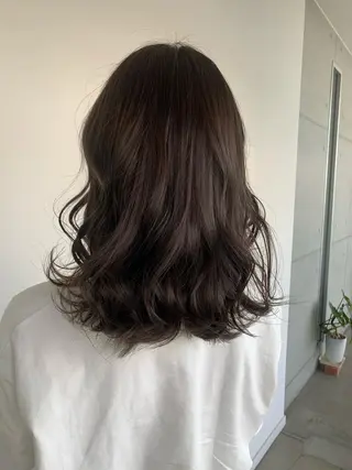 ミディアム おせ ちさとのヘアスタイル