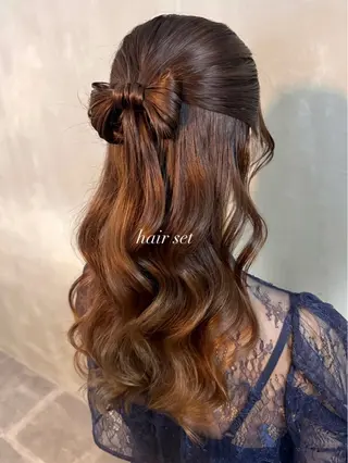 ヘアアレンジ 佐伯 桃のヘアスタイル