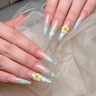ネイル Maggie Nail🦩のネイルデザイン