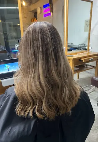 セミロング カラー 指名数No.1 /NAOYAのヘアスタイル