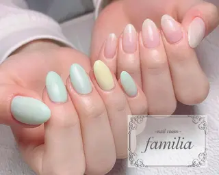 ネイル -nailroom- familiaのネイルデザイン
