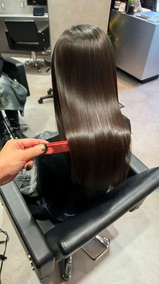 ロング 坂谷 BUCKS/縮毛矯正のヘアスタイル