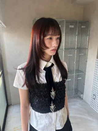 セミロング カラー 本間 結衣のヘアスタイル