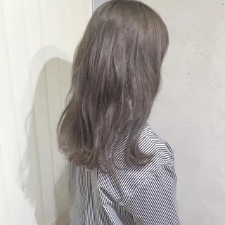 セミロング カラー パーマ ヘアアレンジ ハイトーン特化🤍 浦住のヘアスタイル