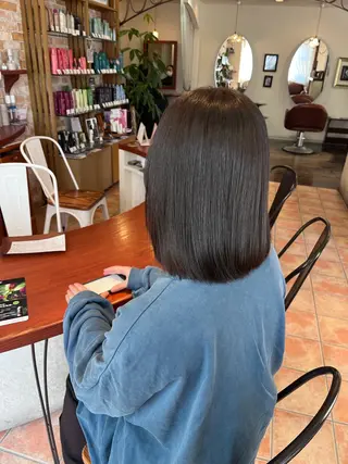 ミディアム 桂 琴美のヘアスタイル