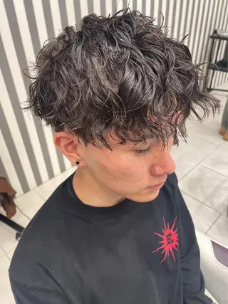 パーマ 岡野 芽依のヘアスタイル