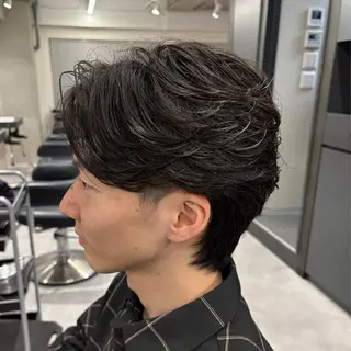 ミディアム パーマ メンズ 🐦‍🔥フェザーパ ーマ🐦‍🔥きるやのヘアスタイル