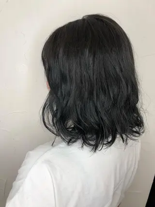 ミディアム カラー 西山梨々【5/1〜 復帰致します🌼】のヘアスタイル