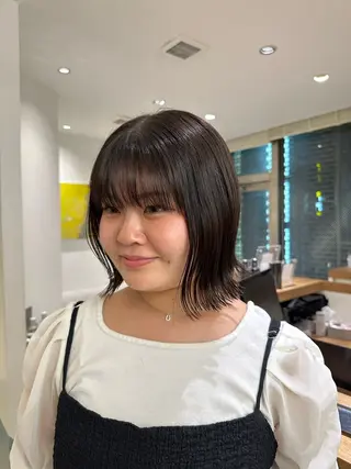 セミロング ヤスマルユイカ 髪質改善/透明カラーのヘアスタイル