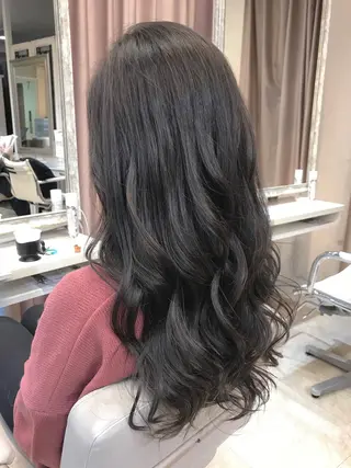 ロング カラー 【透明感、艶髪】西村 有司のヘアスタイル