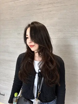 ロング サキ🤍ハイトーン 🪩レイヤーカットのヘアスタイル