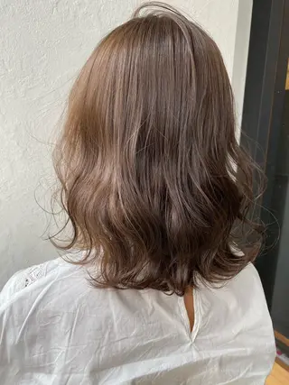 ミディアム トップスタイリスト/ アユミのヘアスタイル