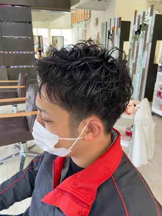 パーマ メンズ 三浦 琴乃のヘアスタイル
