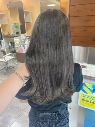 セミロング カラー パーマ ヘアアレンジ ネイル マツエク・マツパ 川上 麻梨阿のヘアスタイル