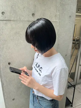 ミディアム カラー 縮毛矯正ボブ&顔まわ レイヤー♡TOMOEのヘアスタイル