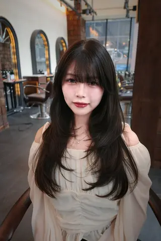 ロング 矢野 伶菜のヘアスタイル