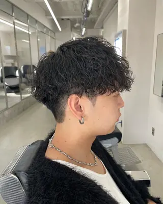 ショート カラー パーマ ヘアアレンジ メンズ 亀井隆汰/メンズ専門 パーマ/フェード可のヘアスタイル