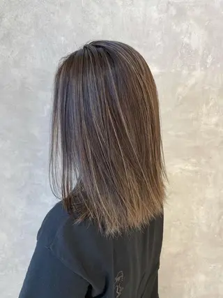 セミロング カラー 美髪縮毛矯正✨ カラーが得意💪本間のヘアスタイル