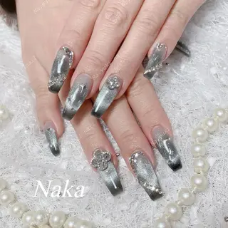 ネイル 🦋 Queenieのネイルデザイン