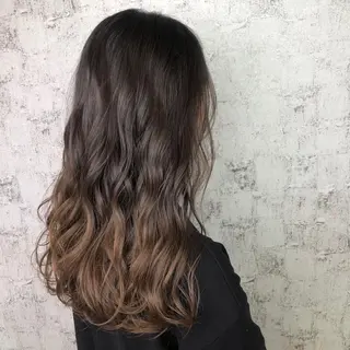 ロング カラー 小顔レイヤー/ ベージュ🤍Rieのヘアスタイル