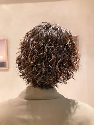 ミディアム パーマ メンズ 波巻きスパイラルパー マ/シャドウパーマ駿のヘアスタイル