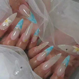 ネイル 𝐍𝐄𝐎 𝐉𝐔𝐑𝐈のネイルデザイン